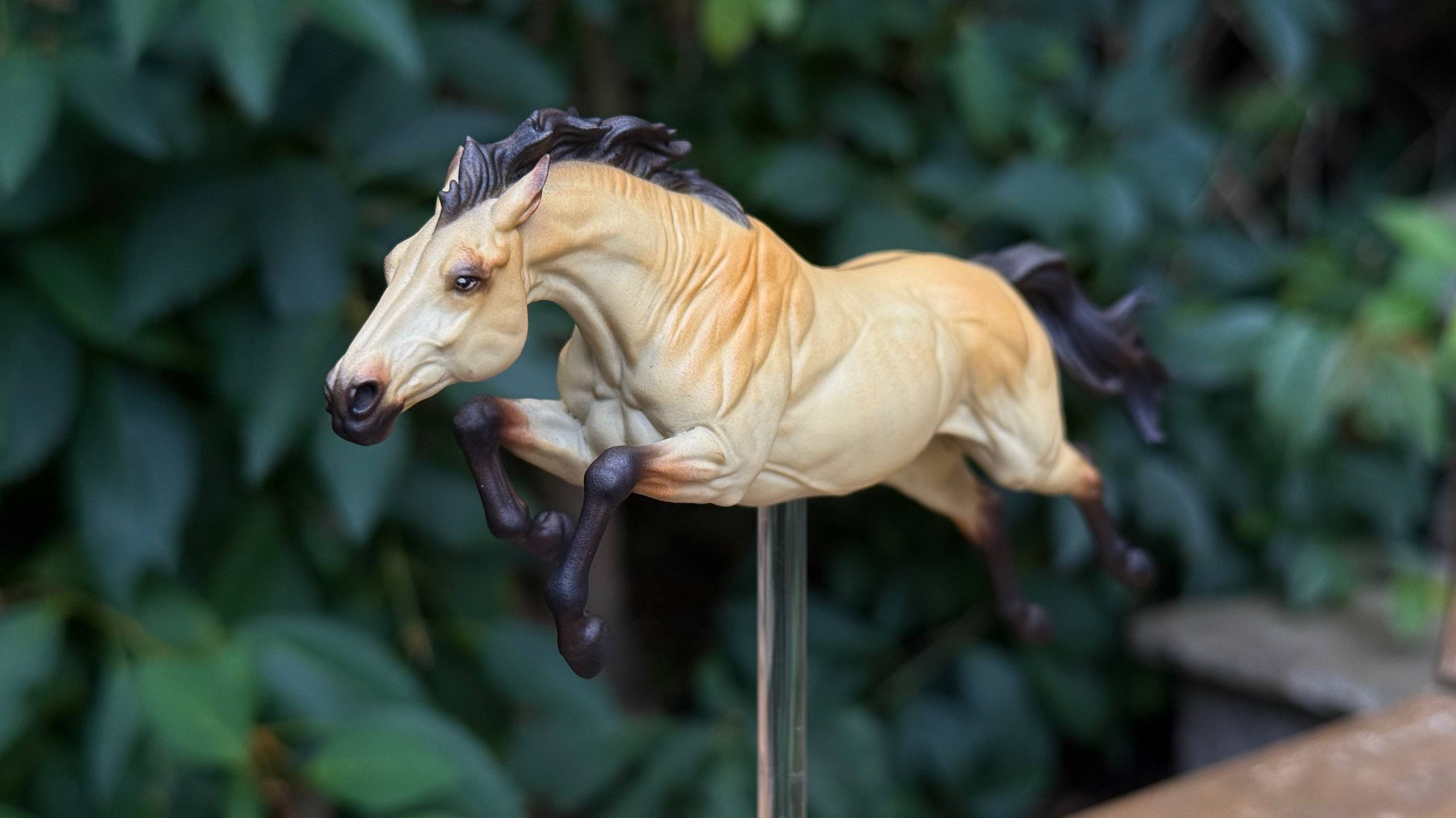 Morvan, Thoroughbred horse sculpture